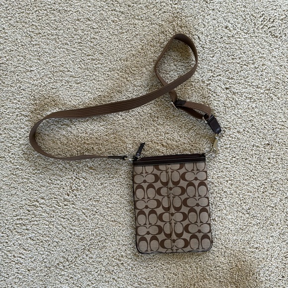 Retro coach cross body purse - Picture 2 of 4